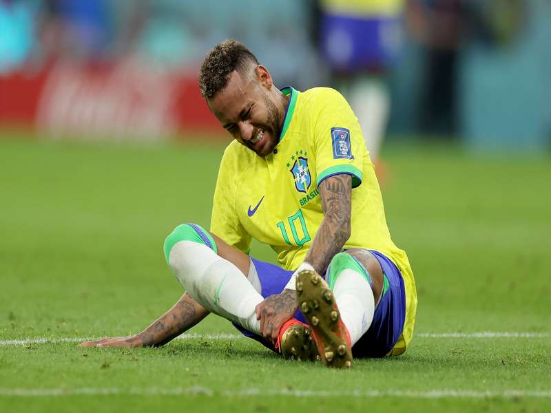 Neymar quả bóng vàng khó xảy ra khi anh liên tục dính chấn thương